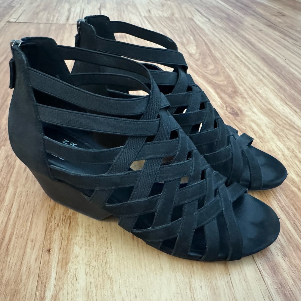 Eileen Fisher Oodle Cutout Sandal Stacked Heel Sueded Leather w Stretch 8 Black - Picture 6 of 12